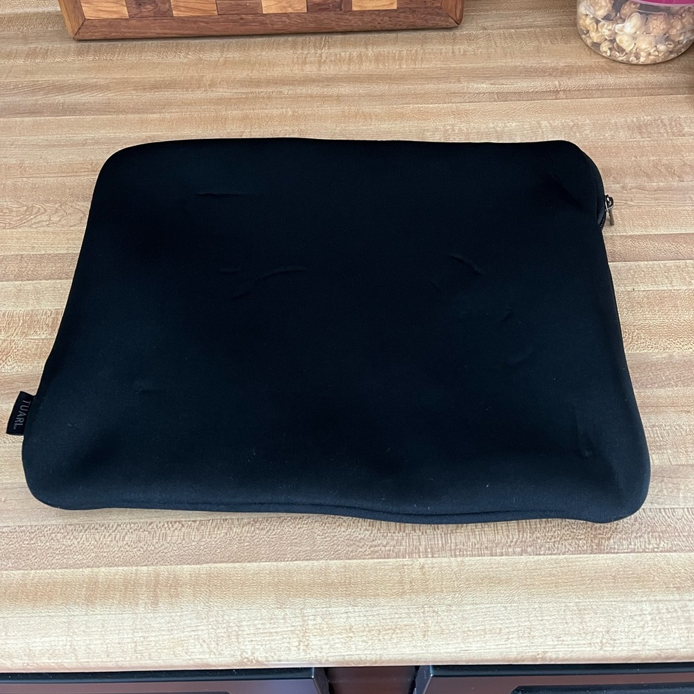 Tuarl laptop case